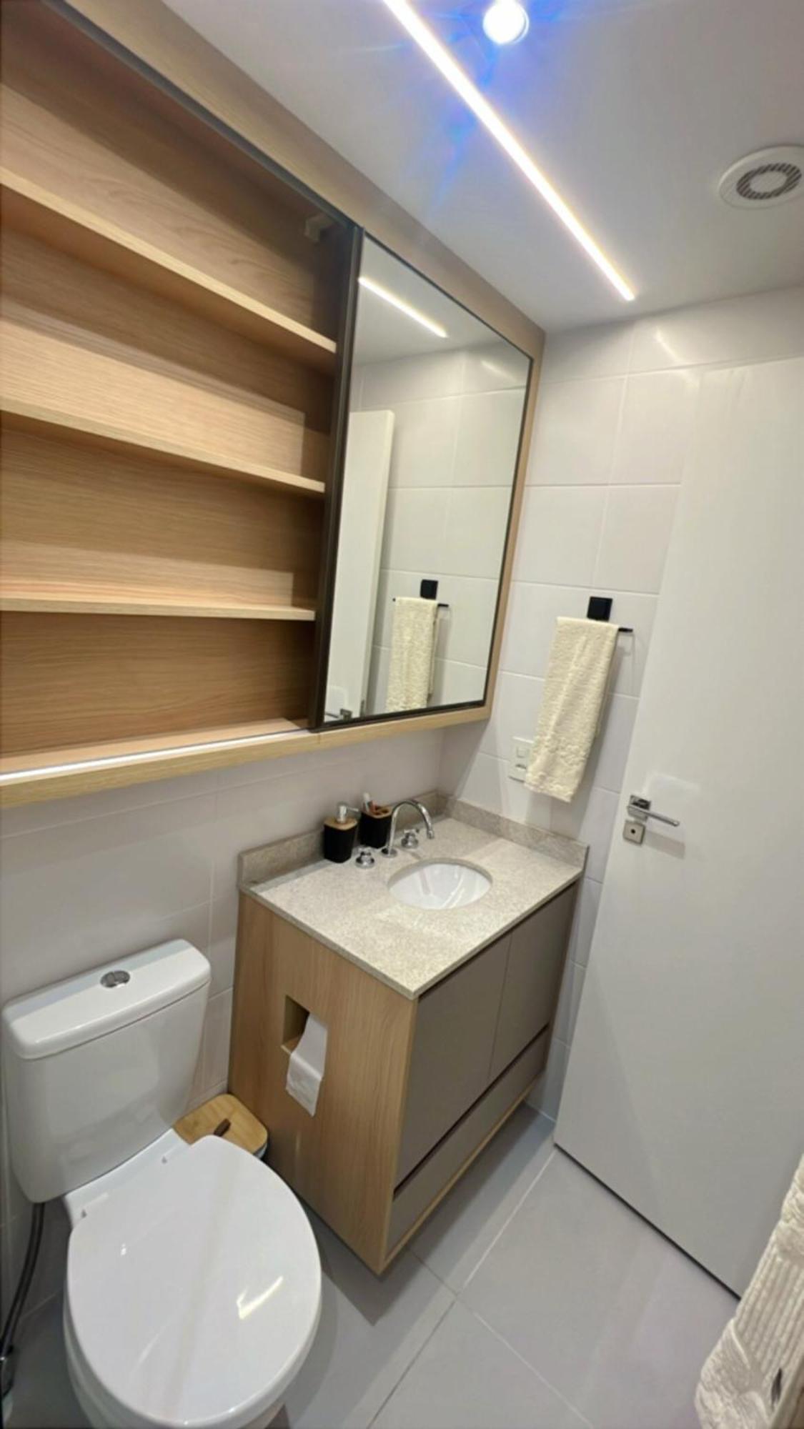 Metro Brooklin - Novo E Charmoso - Completo - Ar Condicionado Apartamento *