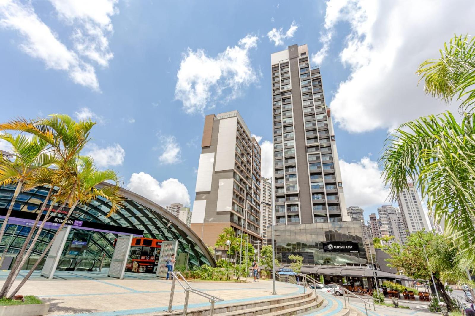 Metro Brooklin - Novo E Charmoso - Completo - Ar Condicionado * São Paulo